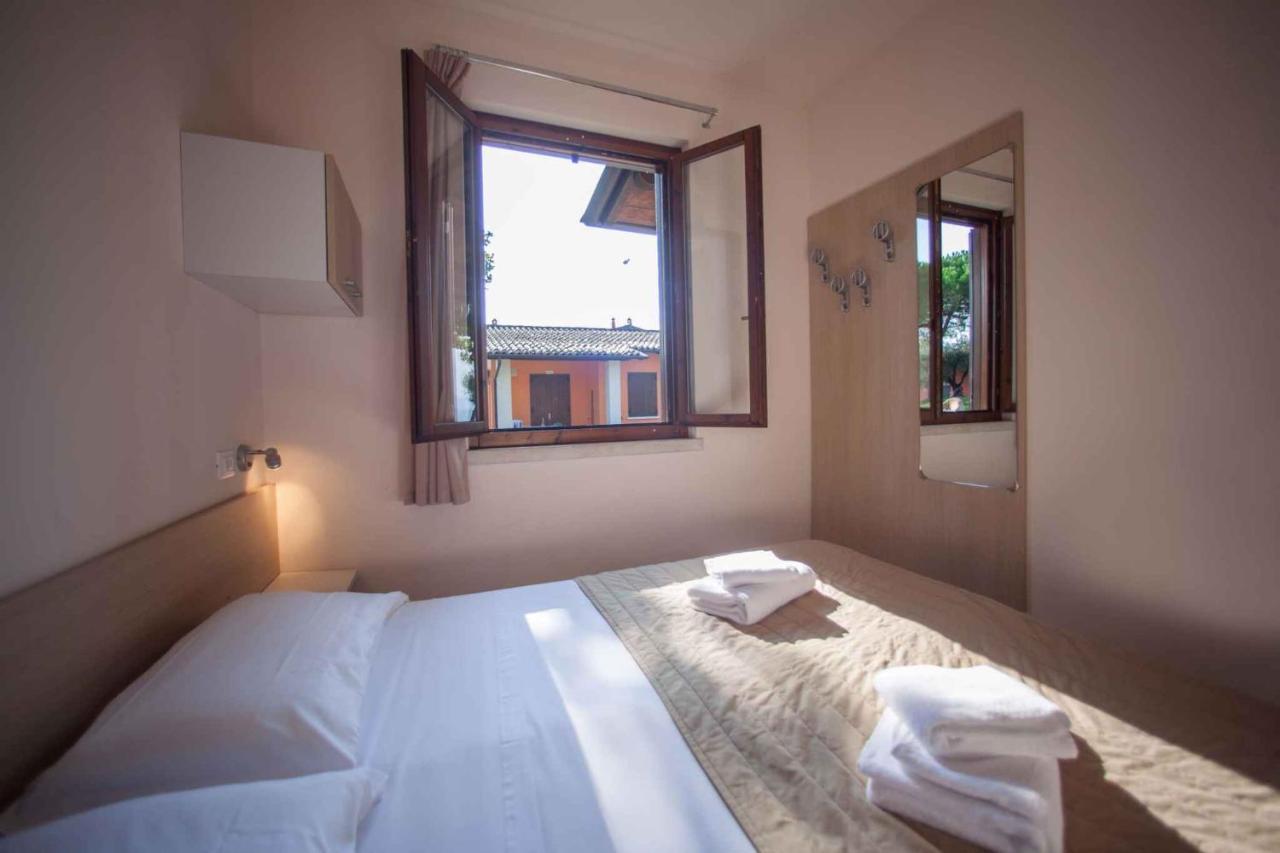 Holiday Homes In Sirmione/Gardasee 22174 Екстер'єр фото