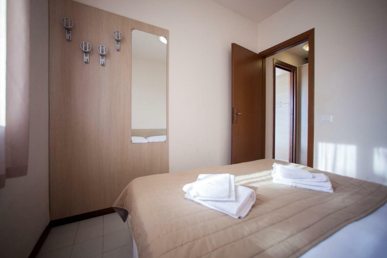 Holiday Homes In Sirmione/Gardasee 22174 Екстер'єр фото